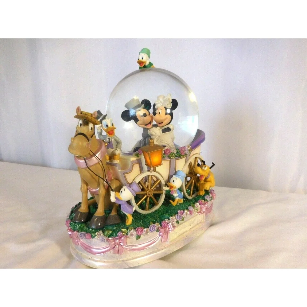 Disney Mickey & Minnie Wedding Coach Musical Snow Globe Just Married Lights up